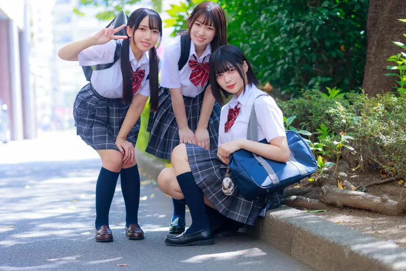 deaa024｜ゆみ＆おと＆まこ（出演：虹村ゆみ、美咲音） サンプル画像 2